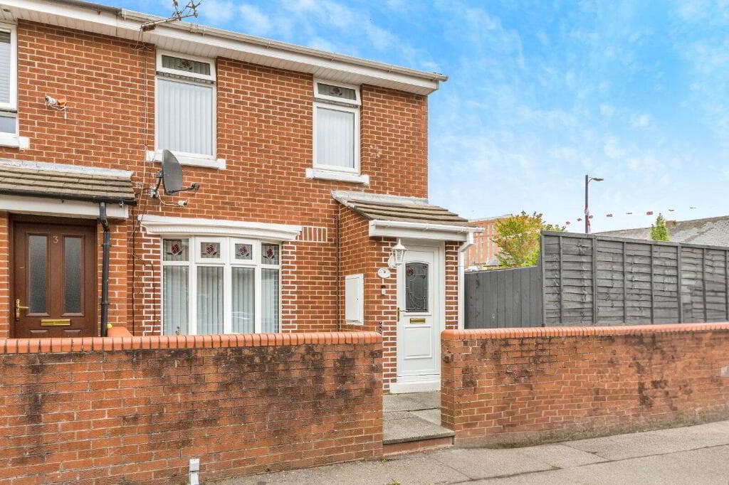 1 Rowland Way, Belfast, BT12 5BZ