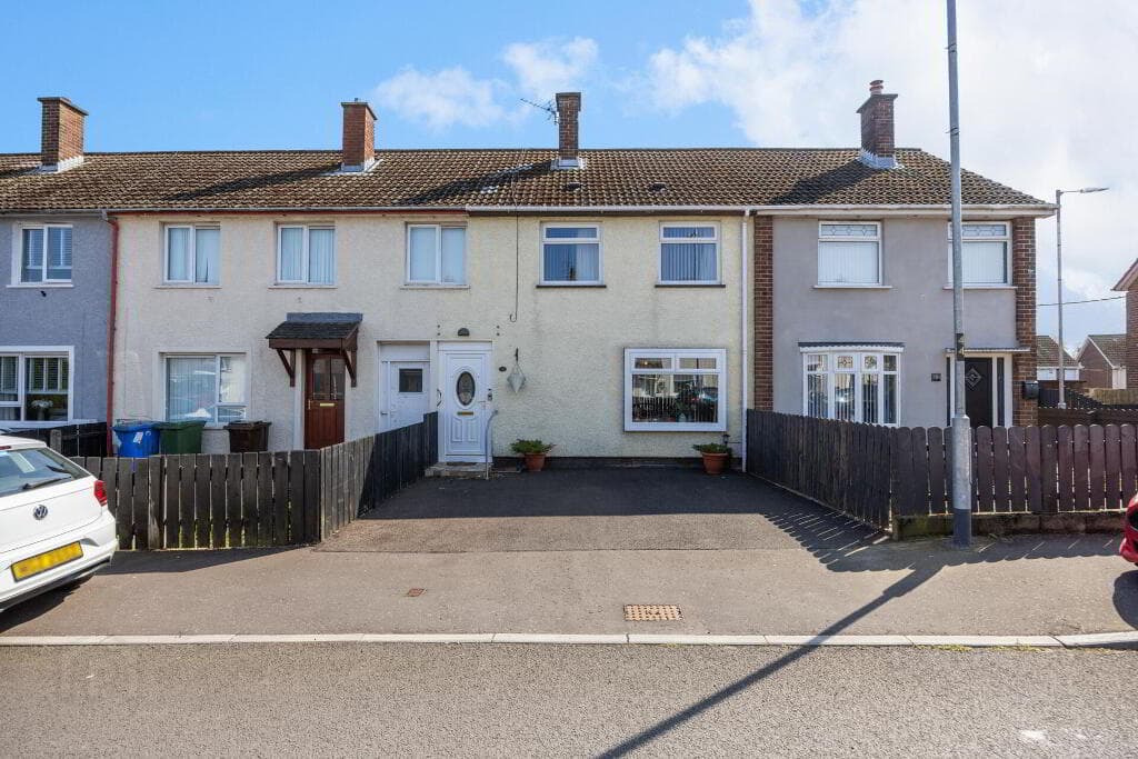 92 Hornbeam Road, Dunmurry, Belfast, BT17 9DN