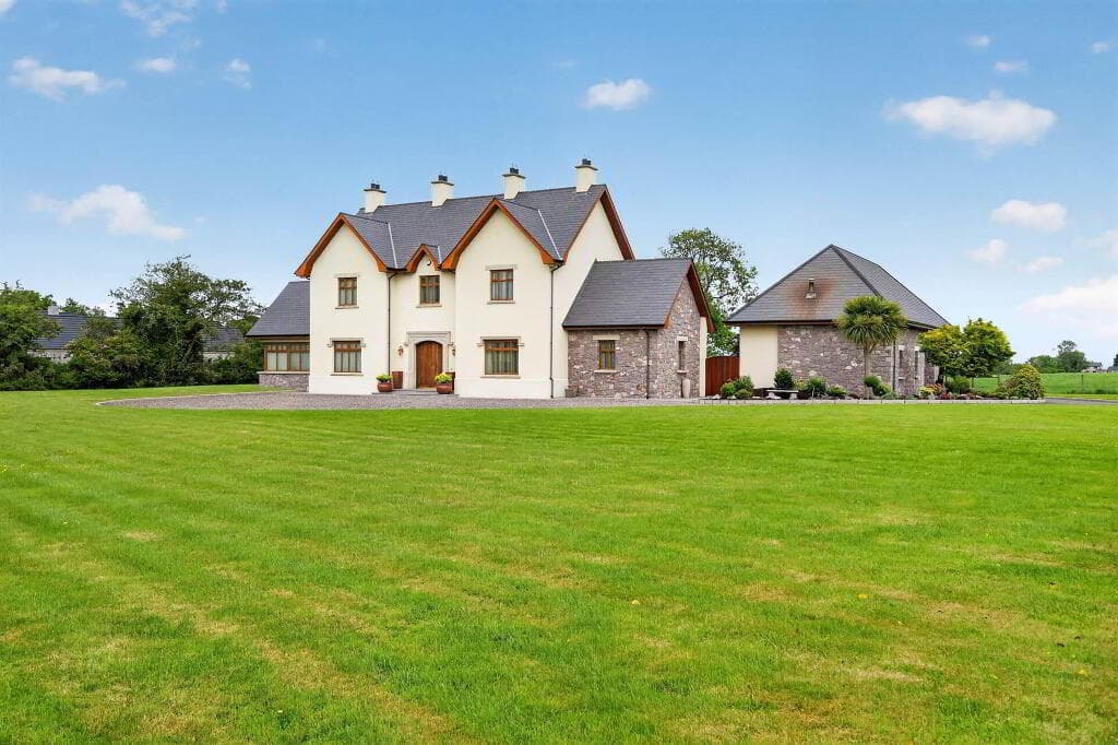 44 Mullaghbrack Road, Hamiltonsbawn, Armagh, BT60 1JT