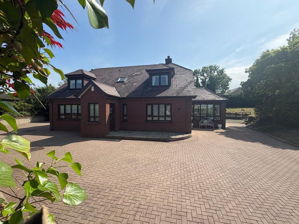 11b Glenview Park, Strabane, BT82 8LU