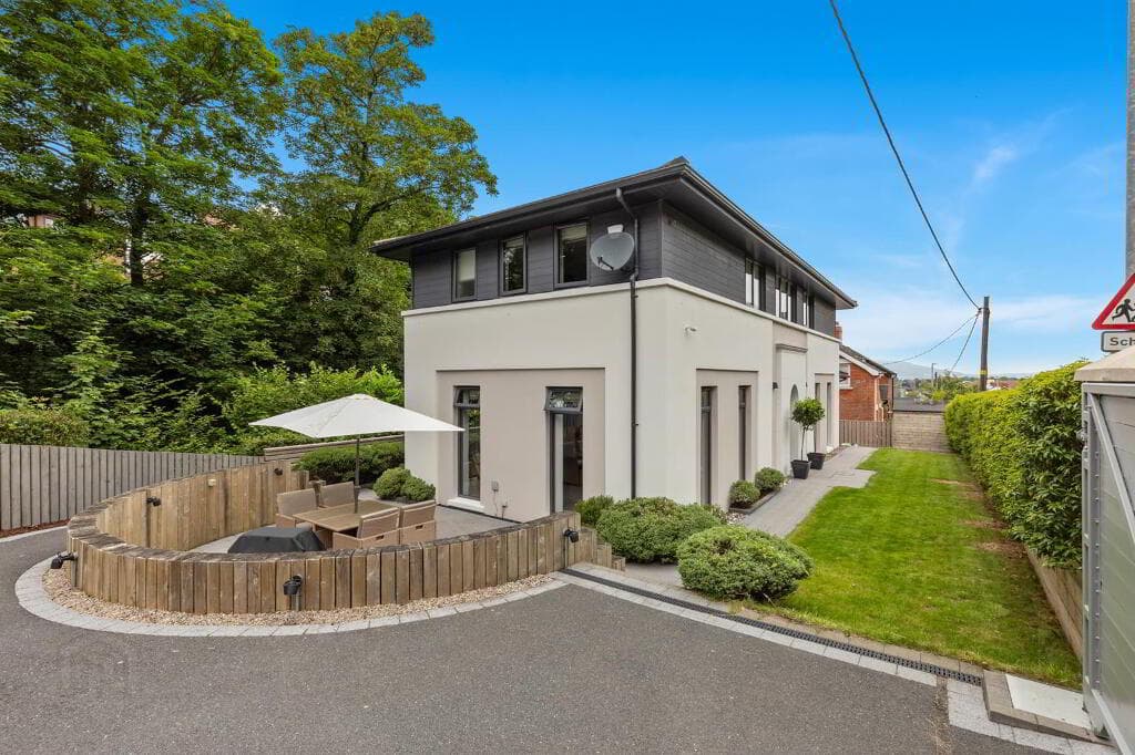 99 Gilnahirk Road, Belfast, BT5 7QL