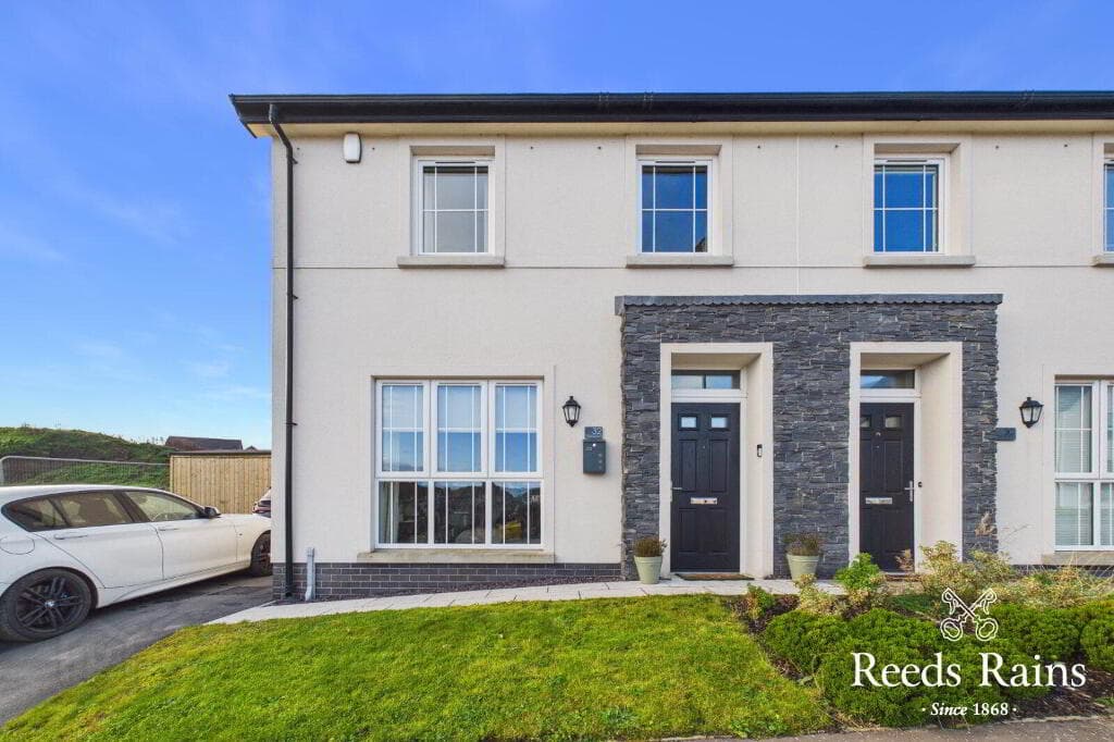 32 Mealough Drive, Carryduff, Belfast, BT8 8SH
