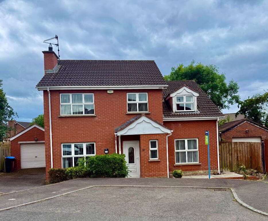 75 Laurelvale, Crumlin, BT29 4WN
