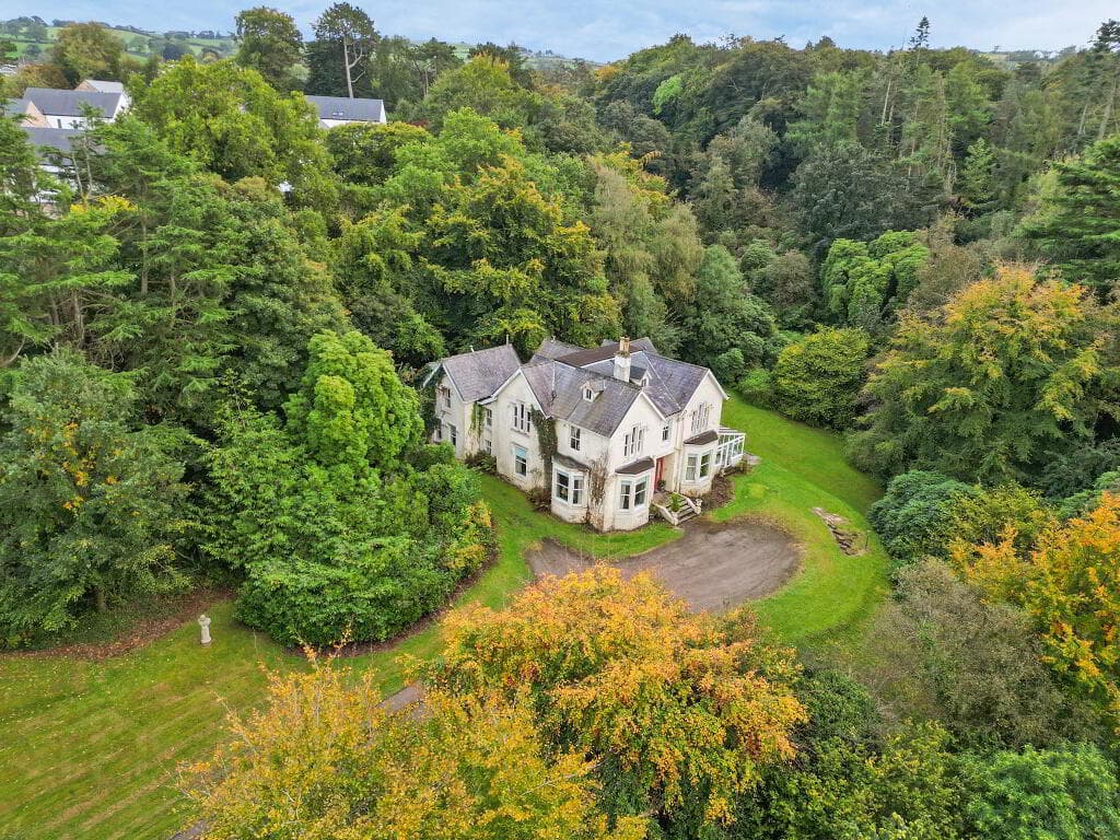 Glenlyon, Victoria Road, Holywood, BT18 9BG
