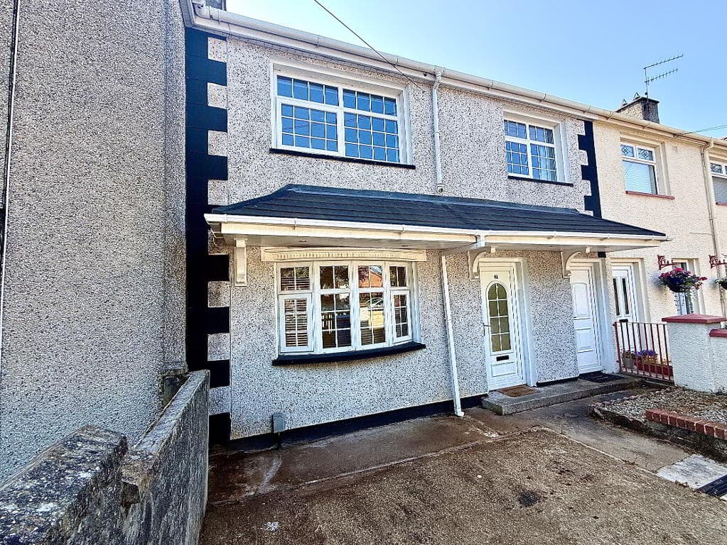 7 Broadway, Creggan, Derry, BT48 9LX