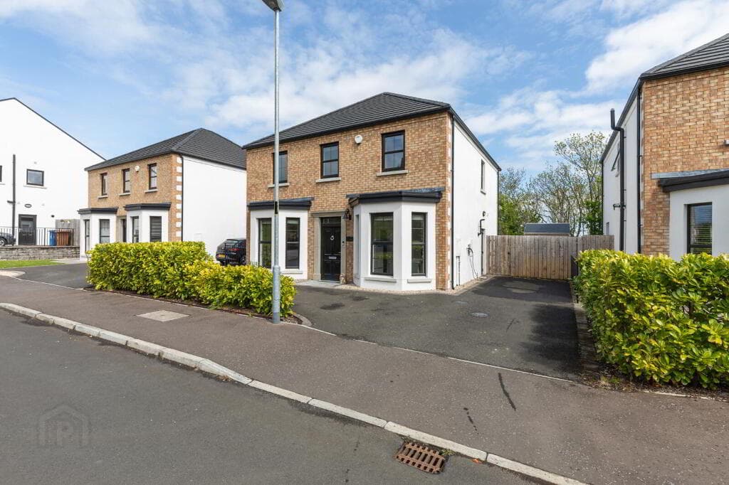 21 Scrabo Heights, Newtownards, BT23 4AG