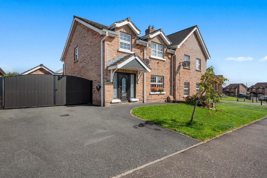 50 Mount Eagles Way, Dunmurry, Belfast, BT17 0WT