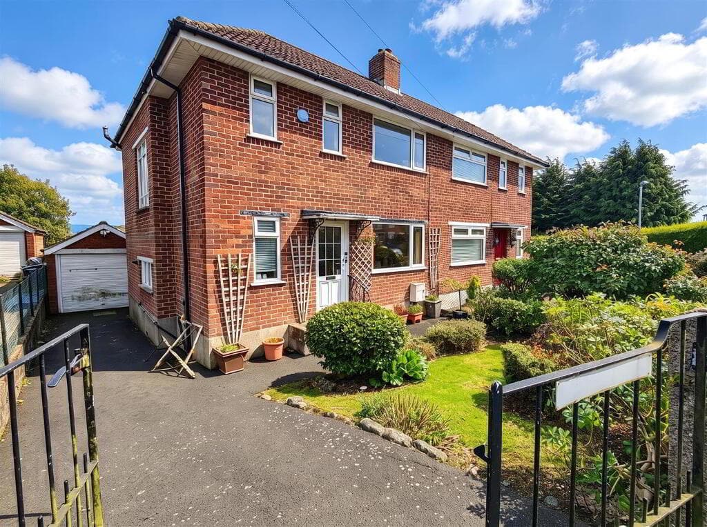 74 Duncoole Park, Belfast, BT14 8JT