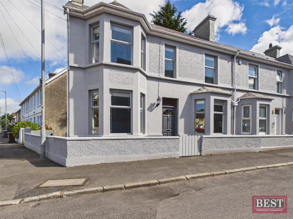 4 Slieve Foy Place, Warrenpoint, Newry, BT34 3NR