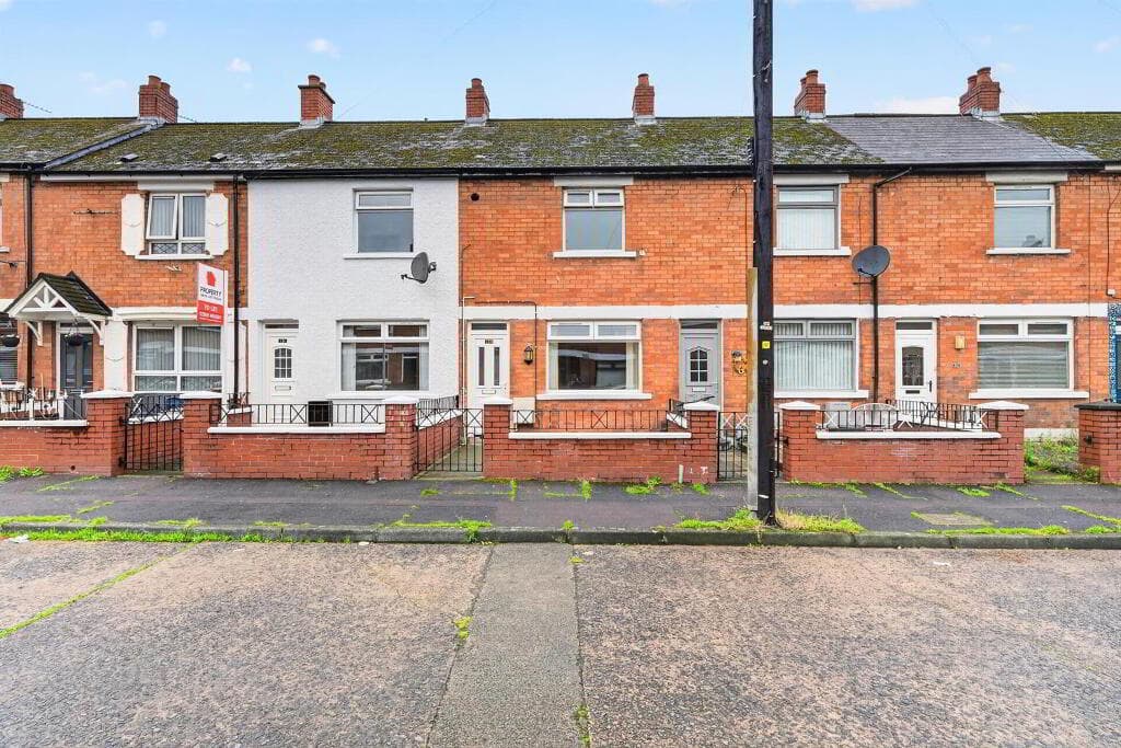 18 Empire Parade, Belfast, BT12 6GN