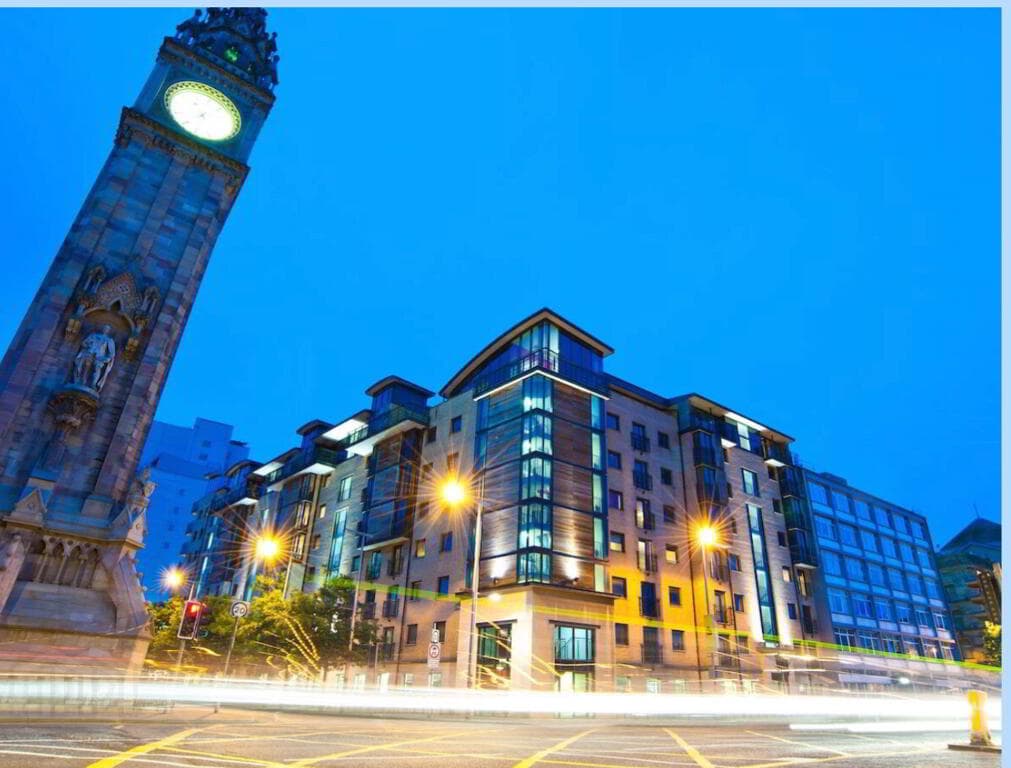 89 Queens Square, Belfast, BT1 3FF