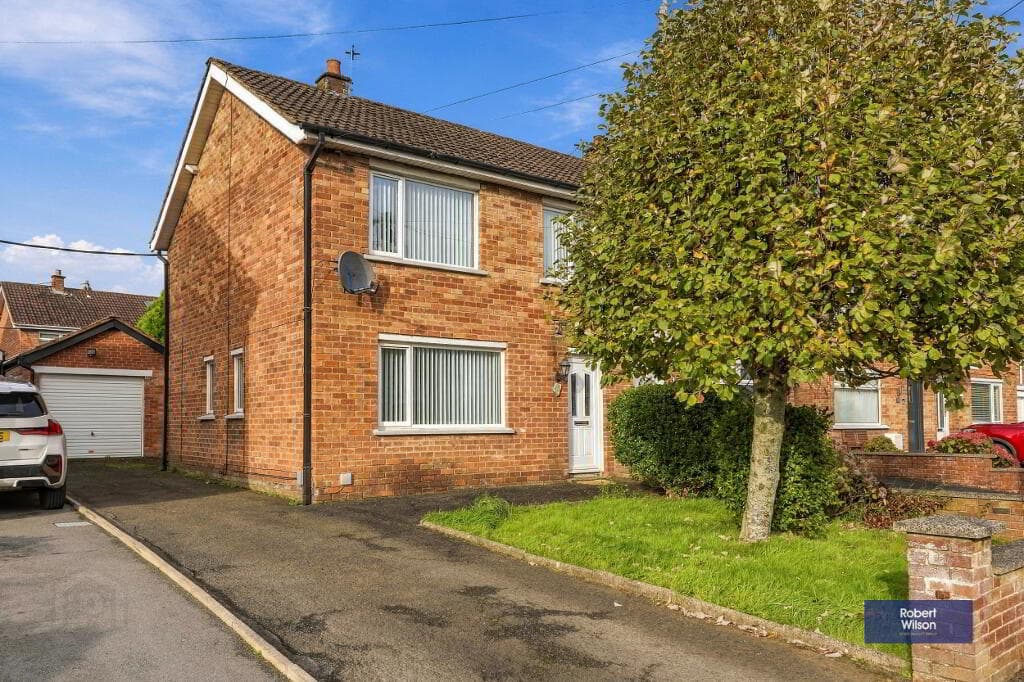 7 Beechgrove, Lisburn, BT27 4JE