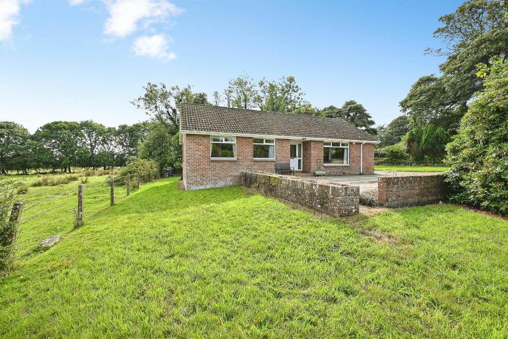 9 Ballygilbert Road, Downpatrick, BT30 8LH