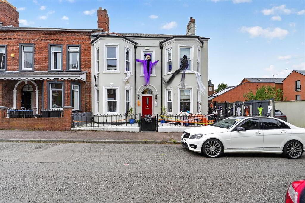 2 Chichester Avenue, Belfast, BT15 5EH