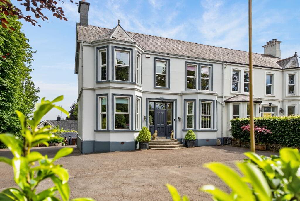 98 Galgorm Road, Ballymena, BT42 1AA