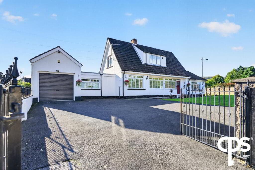 172 Upper Dunmurry Lane, Dunmurry, Belfast, BT17 0HE