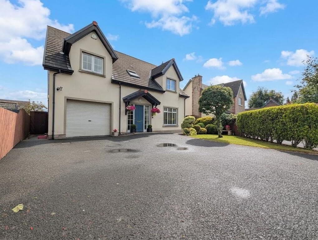 25 Tollymore Brae, Newcastle, BT33 0GT