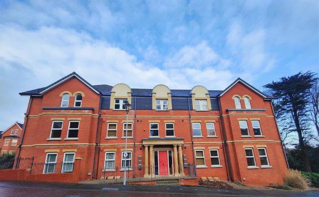 Apt 6, Fortwilliam Demense, Fortwilliam, Belfast, BT15 4FD