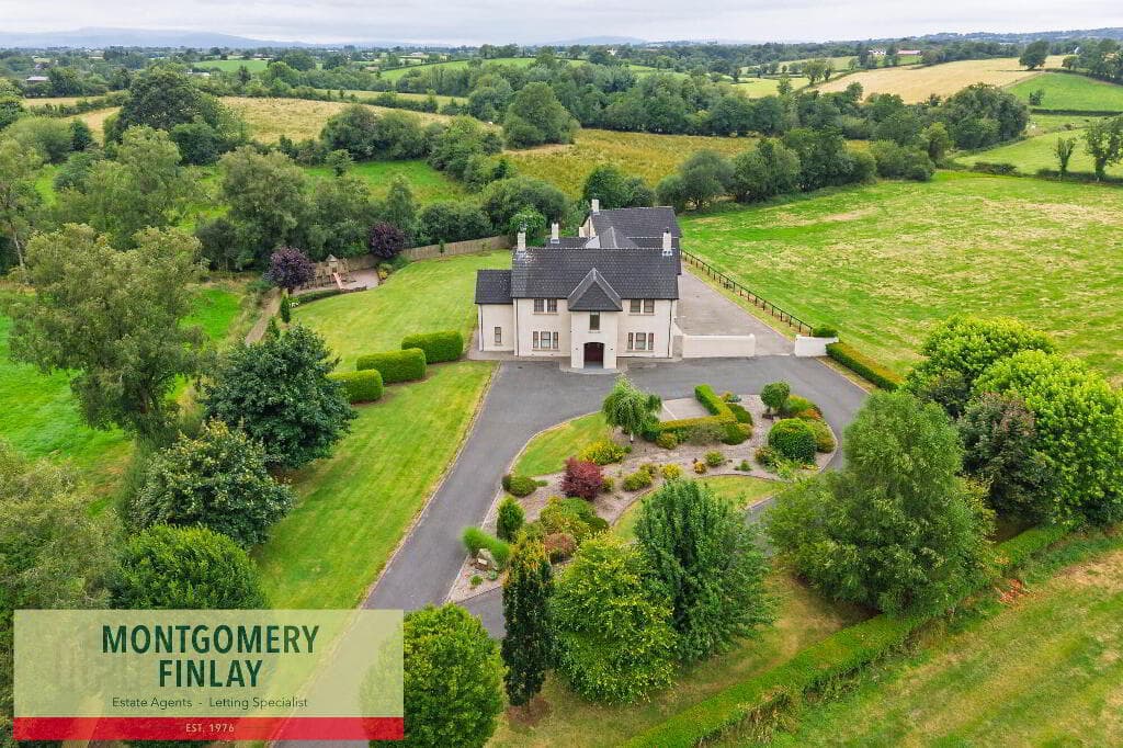 Le Touessrok, 38 Gardeners Cross Road, Enniskillen, Maguiresbridge, BT94 4PY