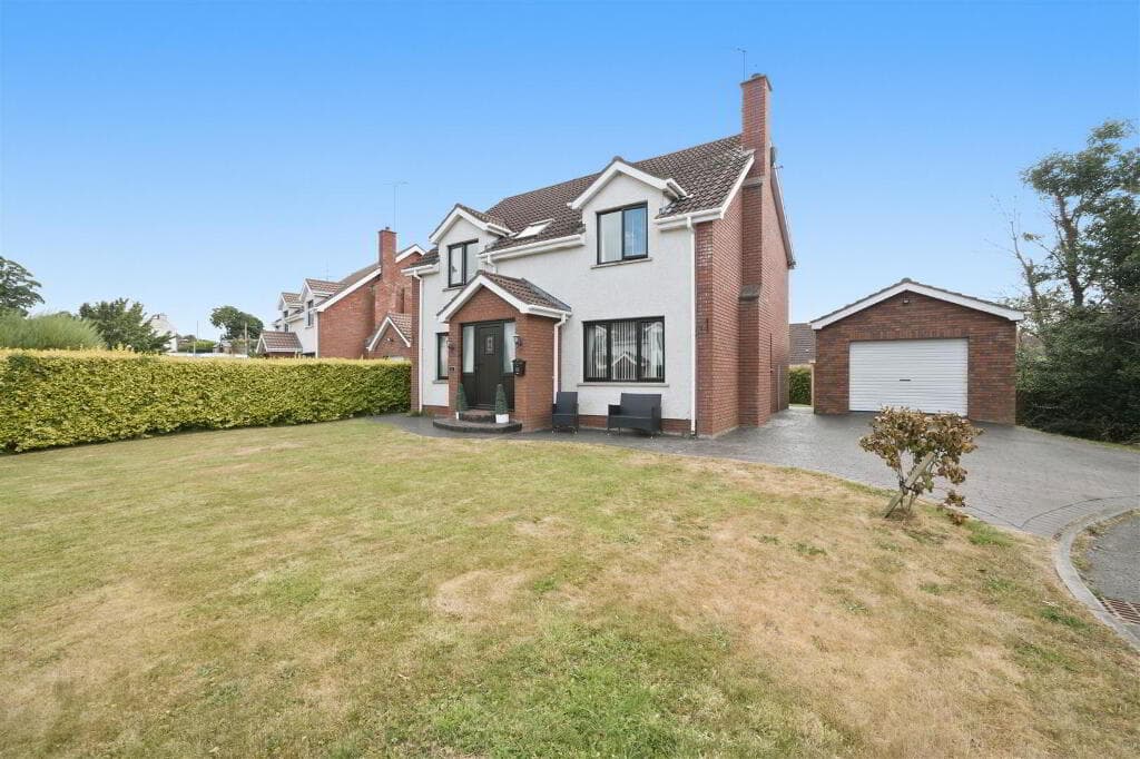 6 Rossconor Close, Annacloy, Downpatrick, BT30 9DY