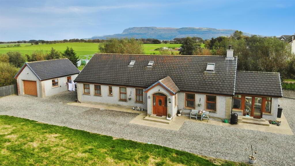 47 Shore Avenue, Limavady, BT49 9EE