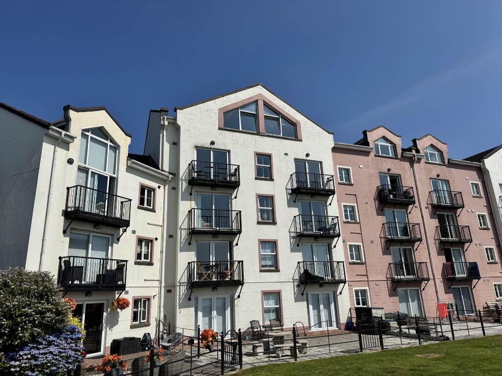 29 Castlerocklands, Carrickfergus, BT38 8FY