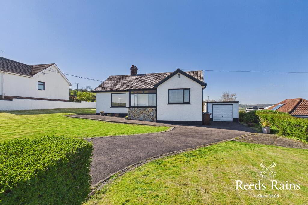 7 Raw Brae Road, Whitehead, BT38 9TE