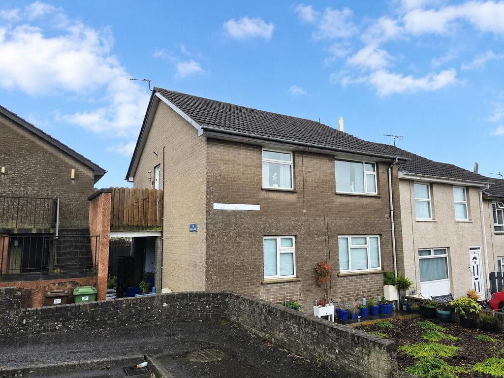 2d Rathvarna Gardens, Lisburn, BT28 2UA