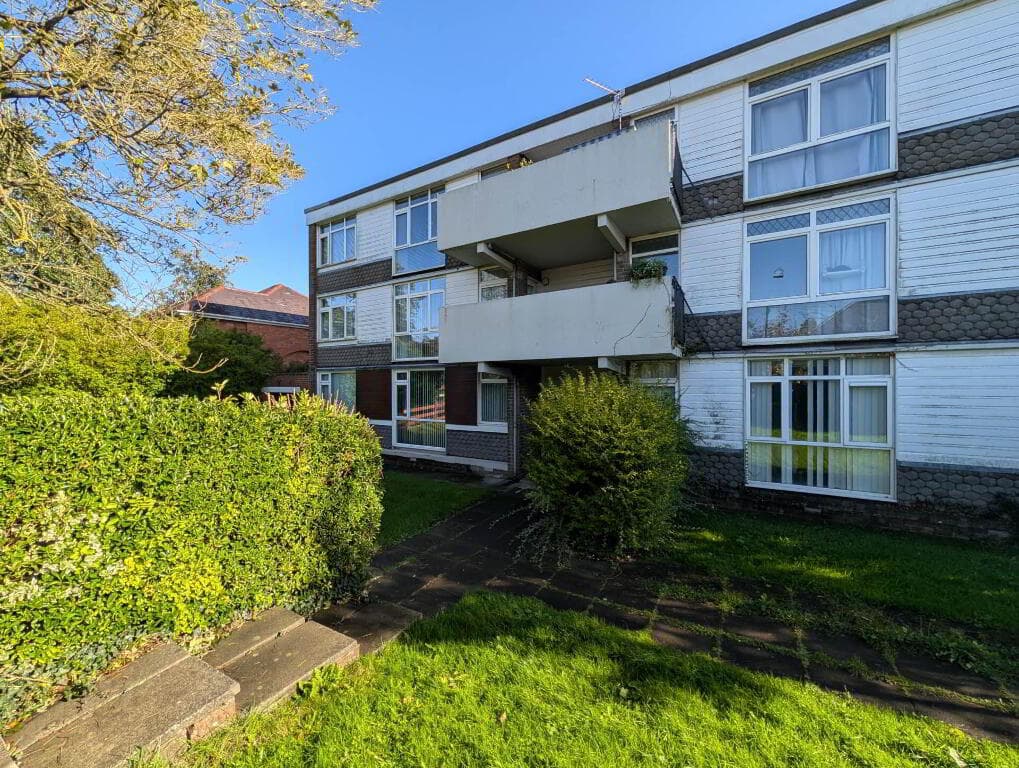 220a Upper Lisburn Road, Finaghy, Belfast, BT10 0LB