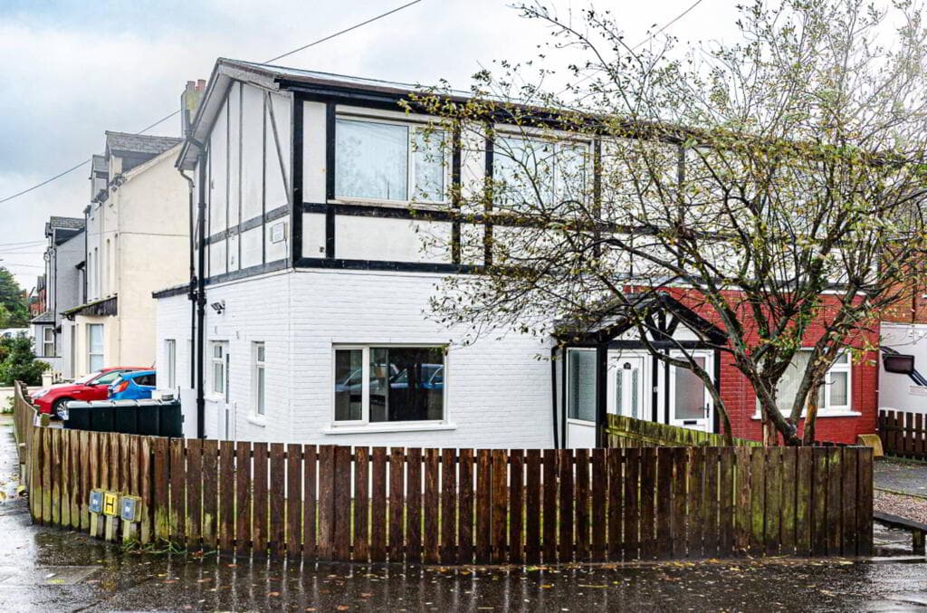 19 Inverary Drive, Sydenham, Belfast, BT4 1RB