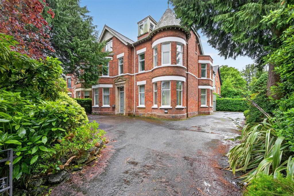 1 Deramore Park, Belfast, BT9 5JW