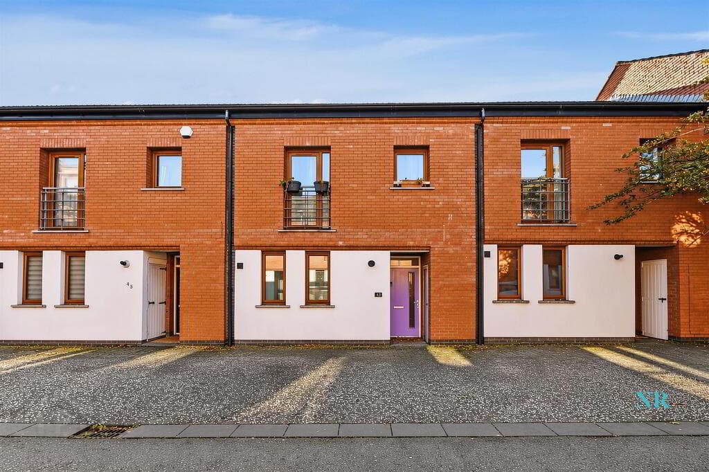 43 Paxton Street, Belfast, BT5 4QN