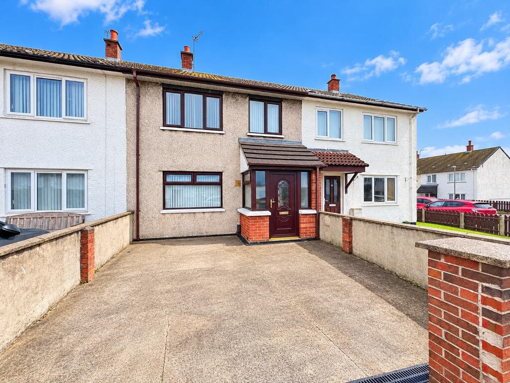 15 Blackthorn Park, Carrickfergus, BT38 8ER