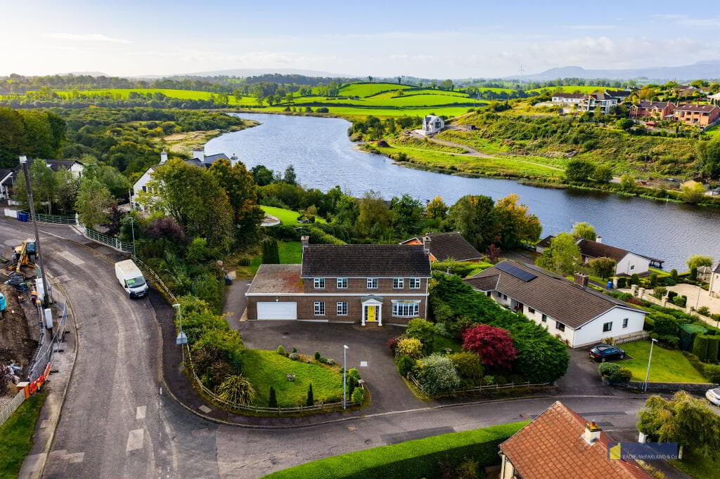1 Lakeview Park, Enniskillen, BT74 6AR
