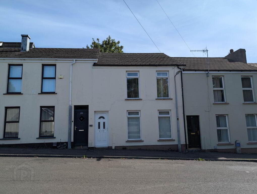 27 St John`s Place, Larne, BT40 1TB