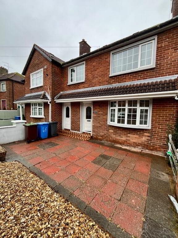 46 Leenan Gardens, Creggan, Derry/Londonderry, BT48 6XJ