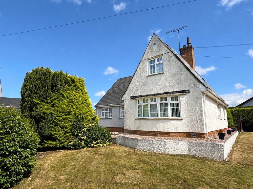 1 Montalto Court, Ballynahinch, BT24 8XL