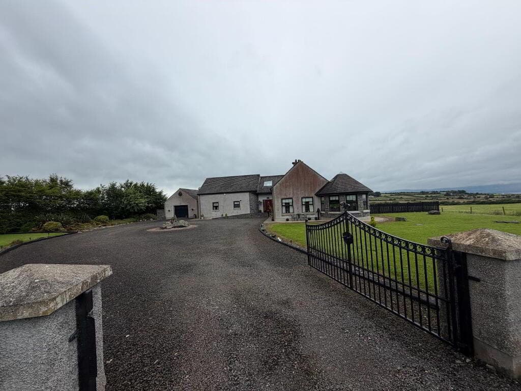 53 Sheskin Rd, Greysteel, Derry, BT47 3BQ