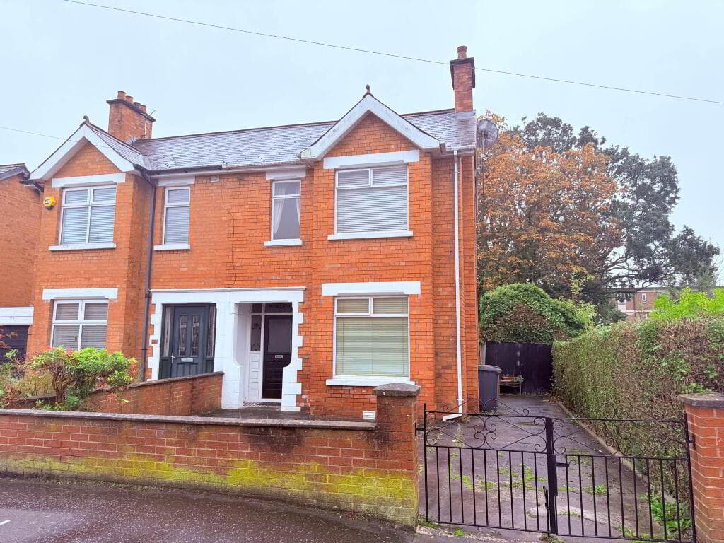 32 Onslow Parade, Cregagh, Belfast, BT6 0AR
