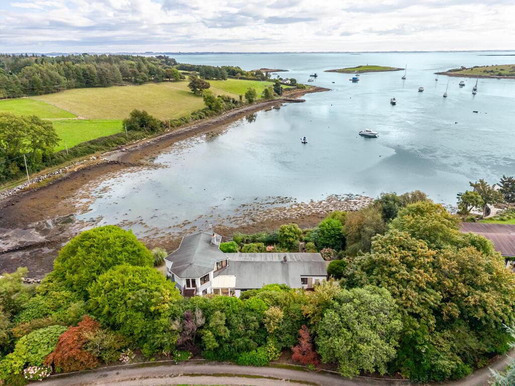Knockcree House, 8 Mahee Island, Comber, Newtownards, BT23 6EP