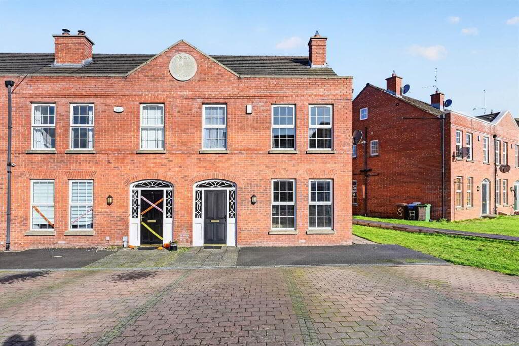 7 Killeaton Place, Dunmurry, Belfast, BT17 9HR