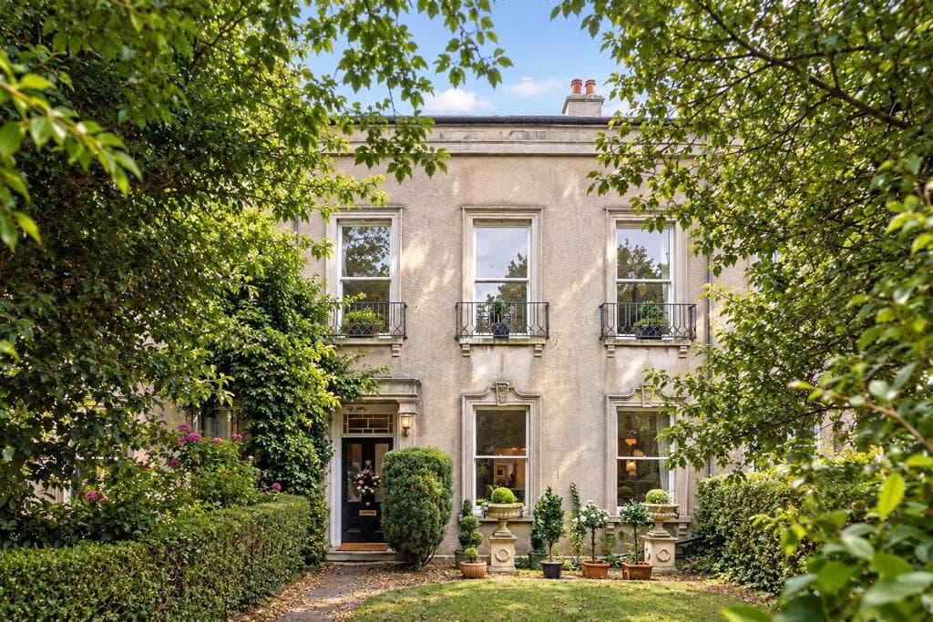 3 Victoria Road, Holywood, BT18 9BA