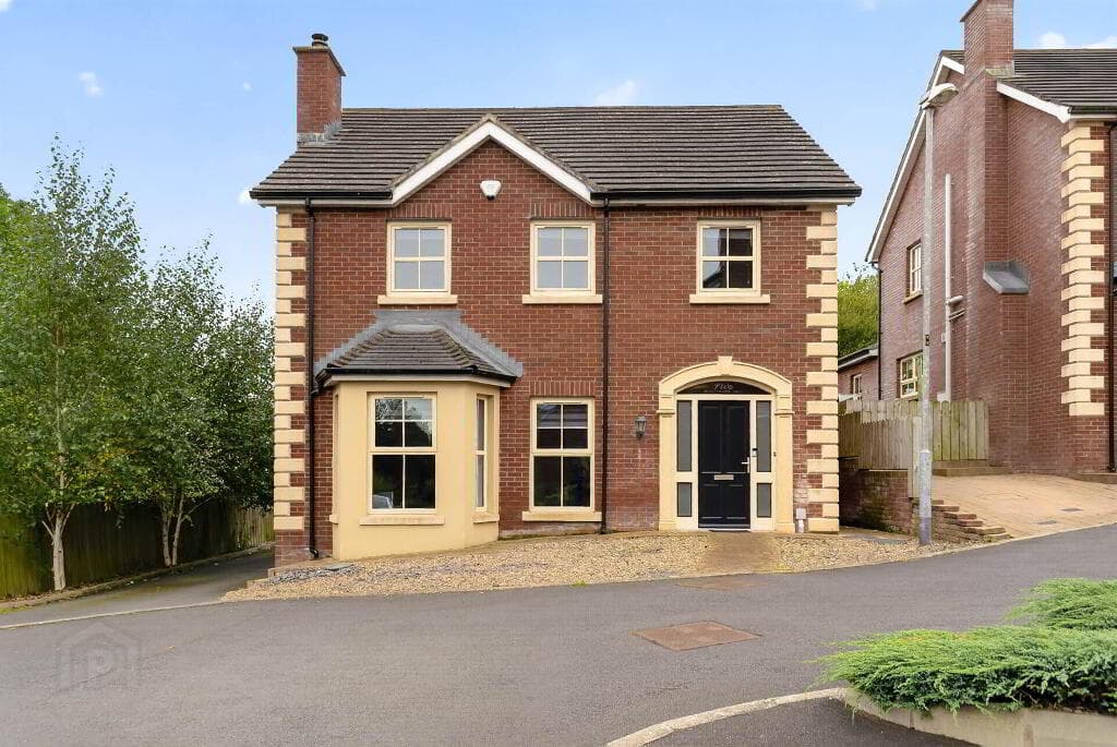 5 Quillyburn Hall, Dromore, BT25 1FY