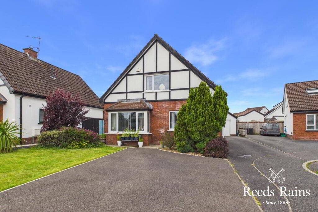 33 Broadlands Park, Carrickfergus, BT38 7DB