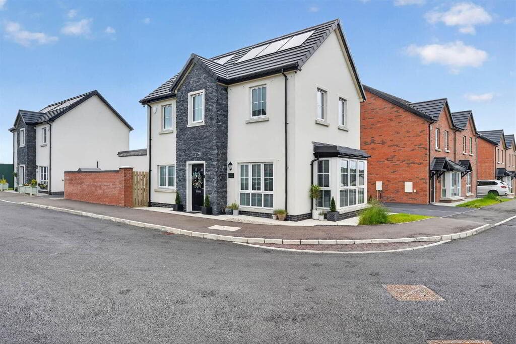 26 Mealough Lane, Carryduff, Belfast, BT8 8JG