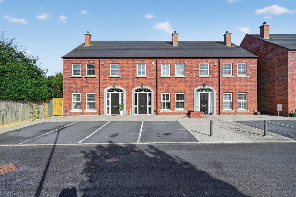 13 Balmoral Park Gardens, Belfast, BT10 0AF