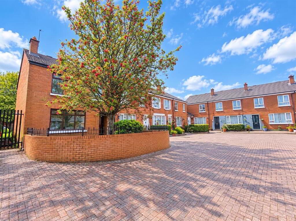 13 Hillview Court, Belfast, BT14 7BU