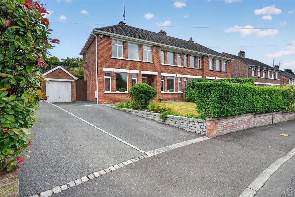 28 Hillside Drive, Belfast, BT9 5EJ