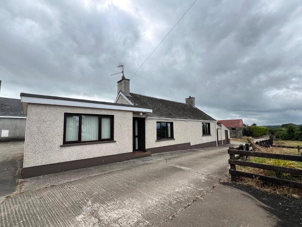 45 Largy Road, Portglenone, BT44 8BY