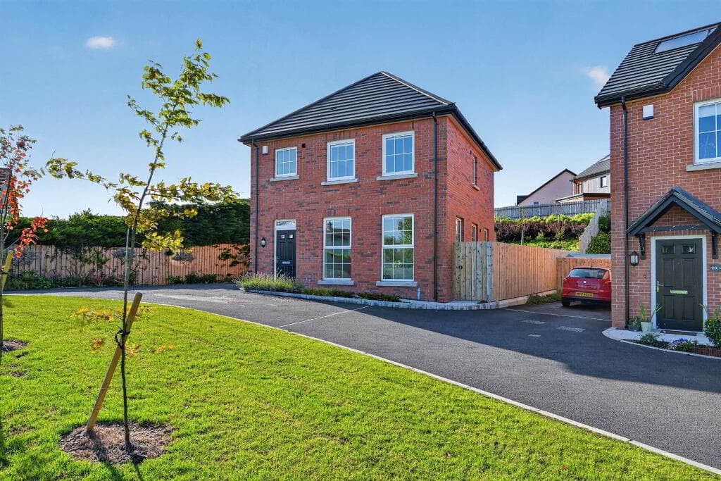 22 Mealough Place, Carryduff, Belfast, BT8 8SL